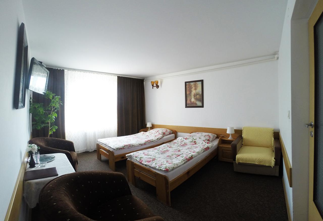 Hotel Kot Siestrzen Buitenkant foto