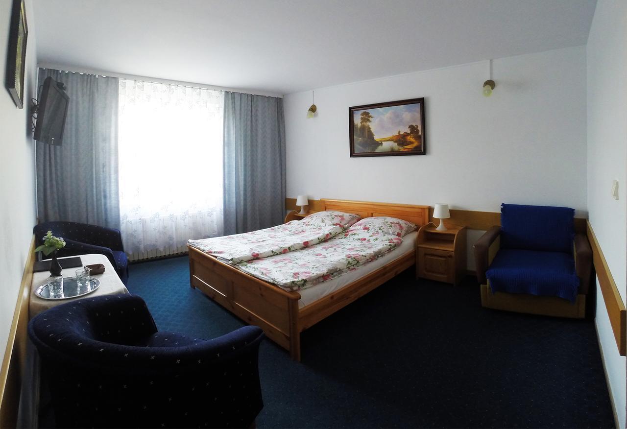 Hotel Kot Siestrzen Buitenkant foto