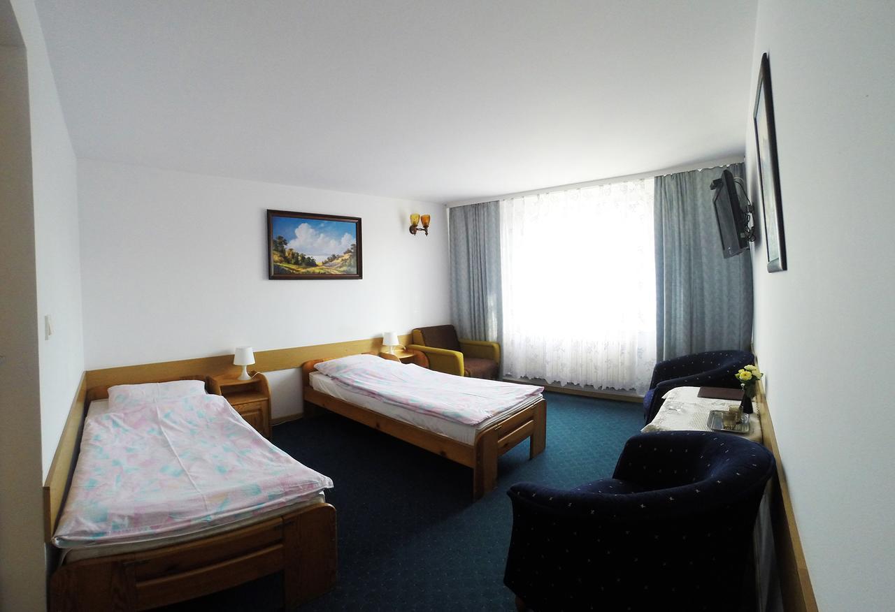 Hotel Kot Siestrzen Buitenkant foto