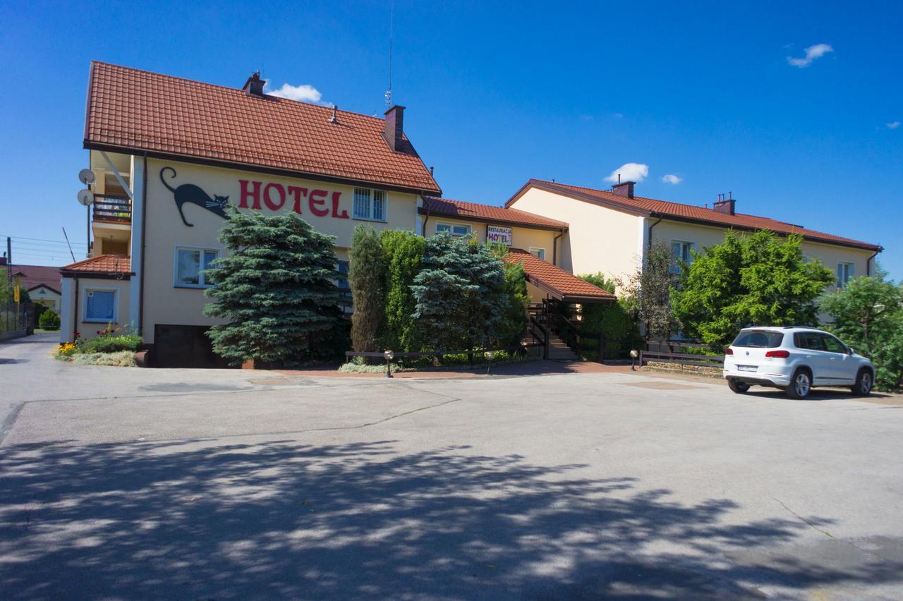 Hotel Kot Siestrzen Buitenkant foto